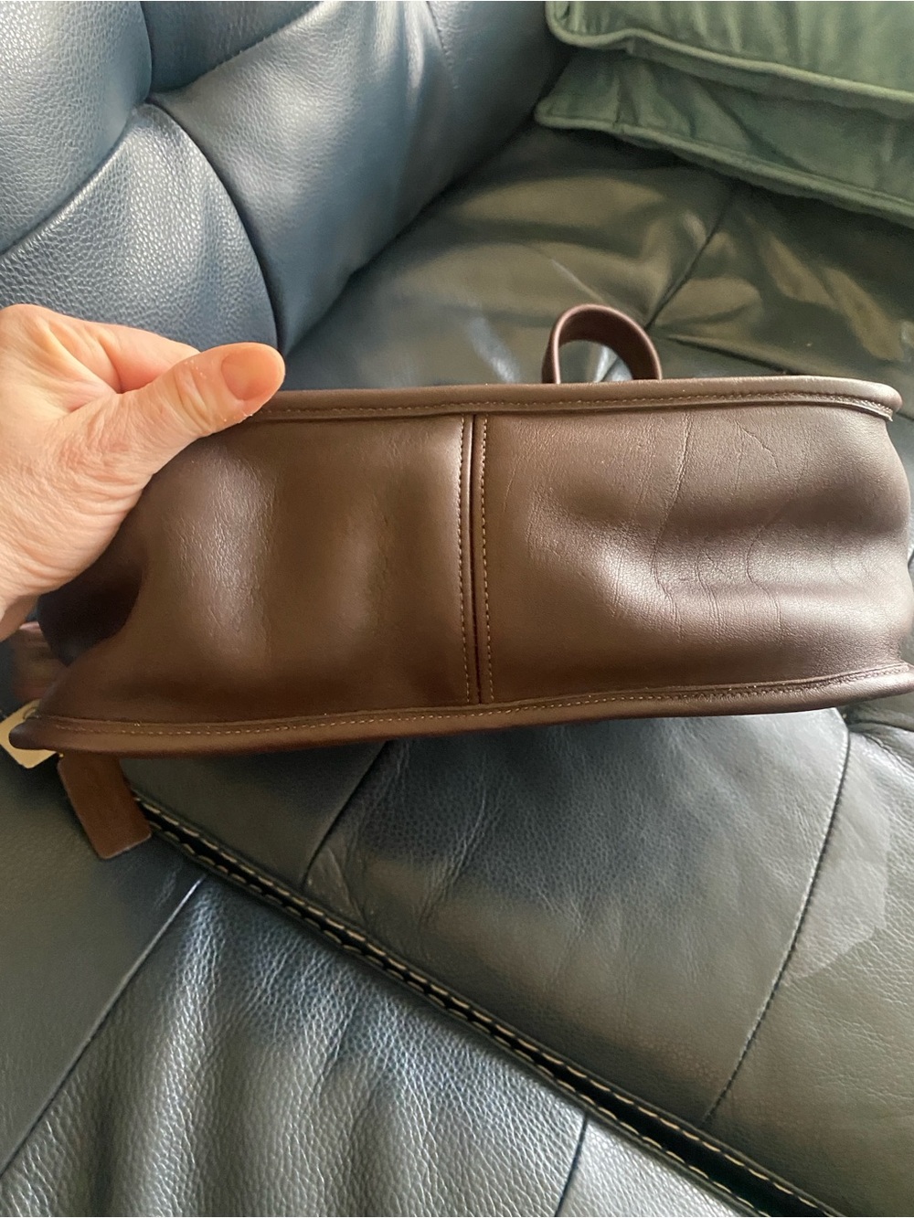 Vintage 1990s Coach Patricia Legacy Bag in Mahogany NWT and coach booklet - Picture 6 of 7
